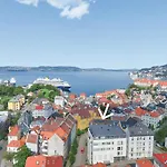 Vakantiehuis Modern 3 Bedroom 2 King Beds Near Bryggen
