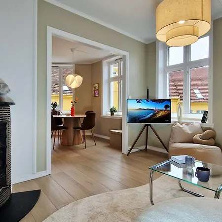 Feriehus Modern 3 Bedroom 2 King Beds Near Bryggen *
